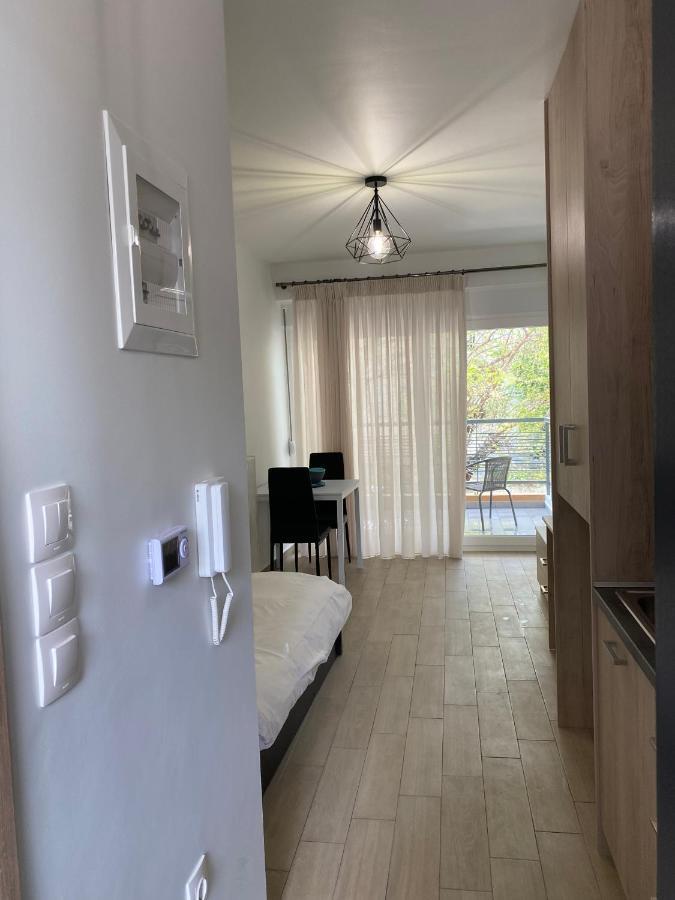 דירות לריסה Atelier מראה חיצוני תמונה